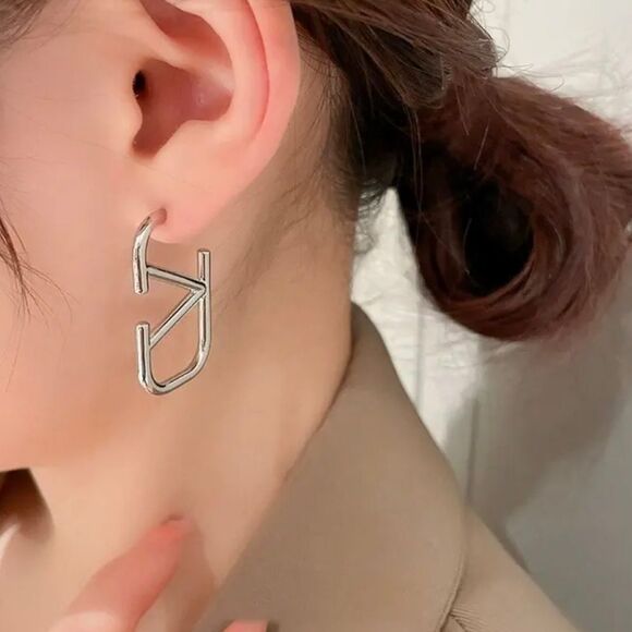 Luxury style V Shaped Rectangular Hoop Earrings - 2 PAIRS - Picture 3 of 7